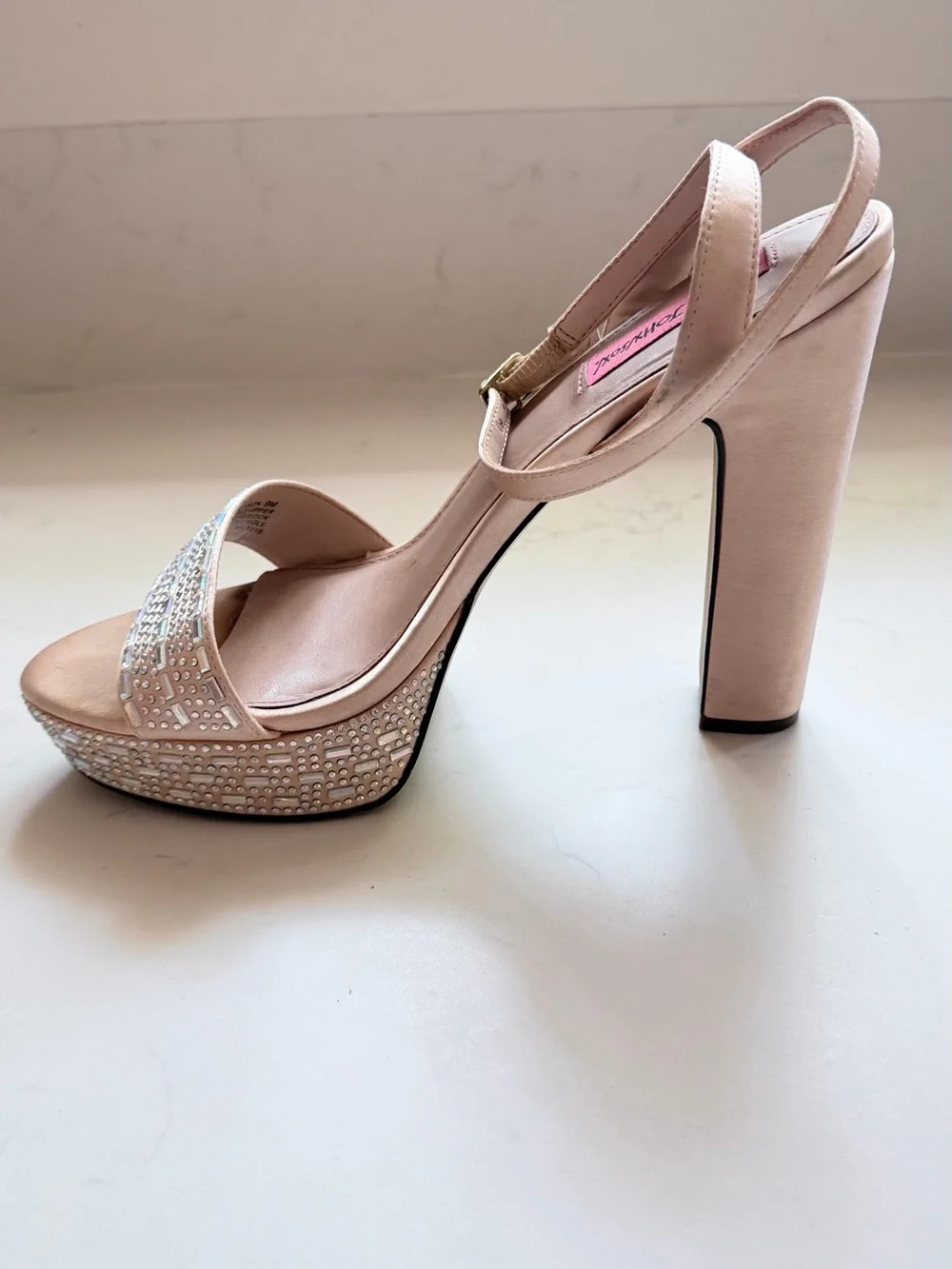 Betsey Johnson gorgeous betsey